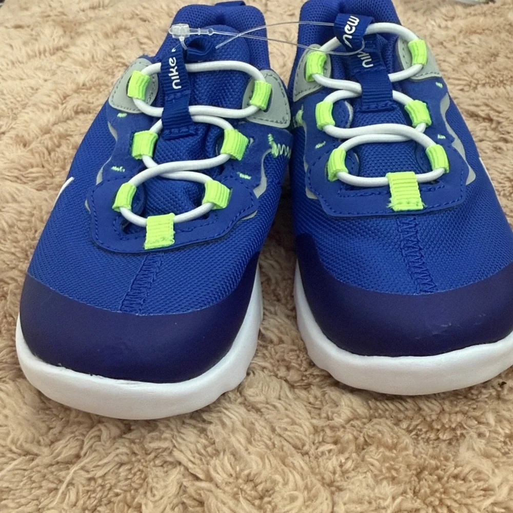 Nike Unisex Kids Element 55 Blue Green Comfort  Athletic Shoes Size US 8 Toddler